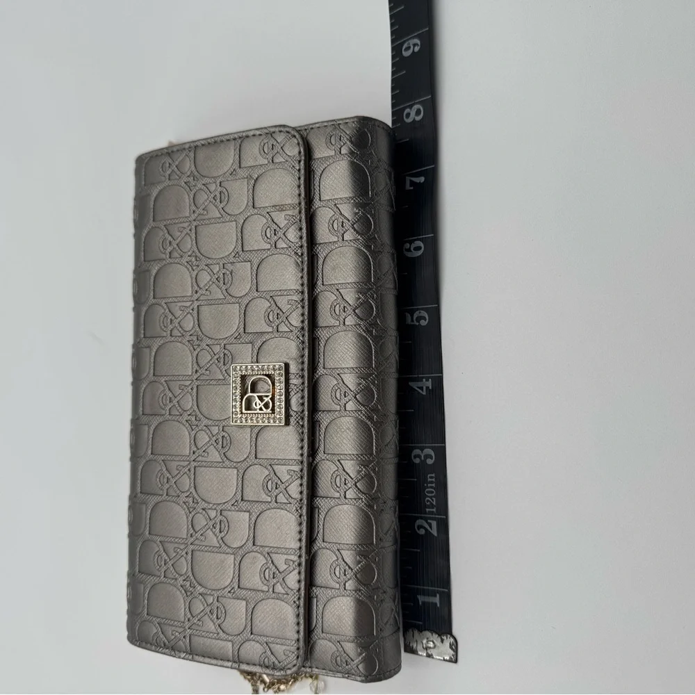 Pinky & Dianne Monogram Organizer Wallet Silver Taupe Tan Charm NEW